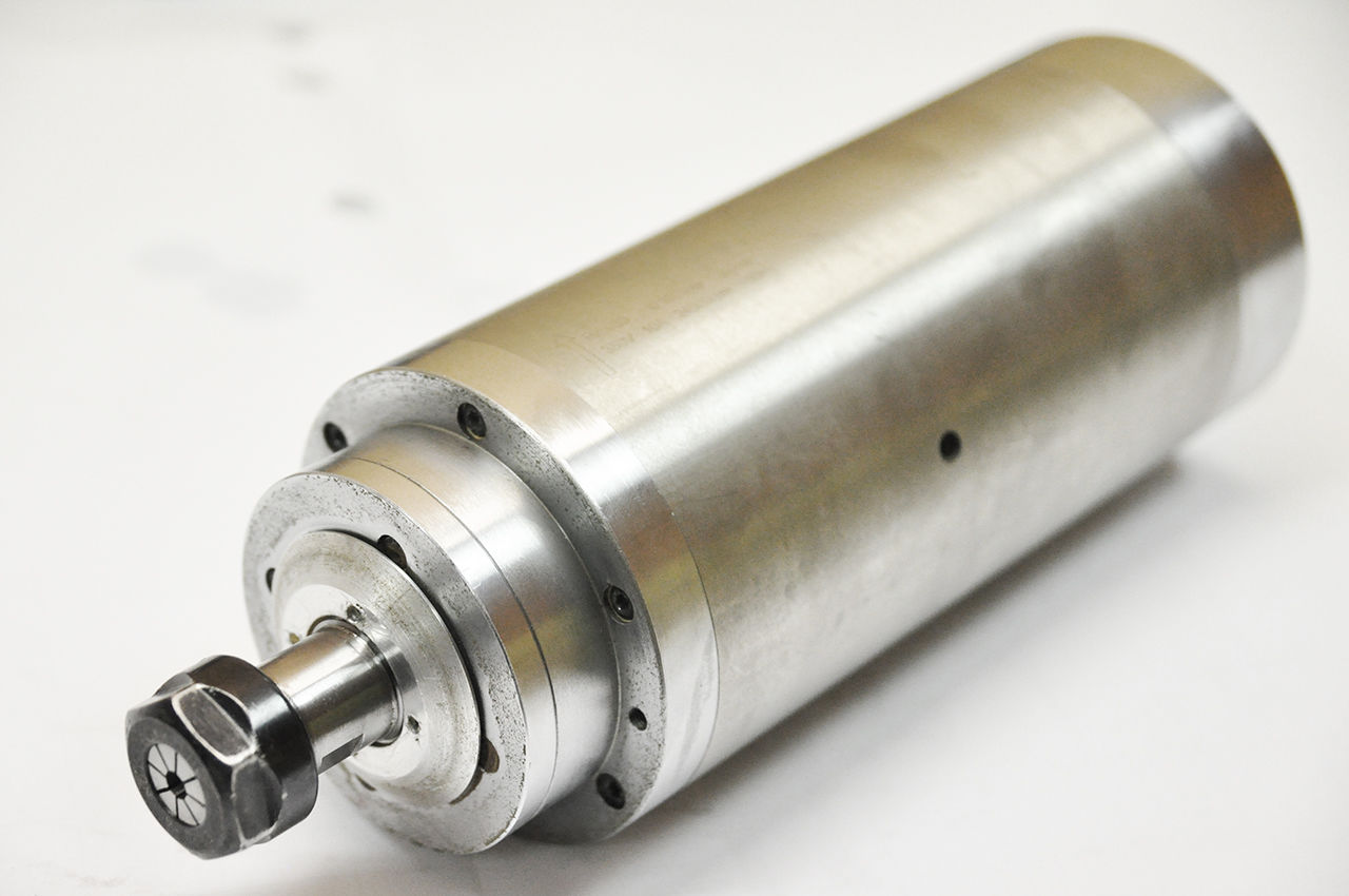 Hnz-22 80 2,2кВт 400Hz 220V 7A 24000 ER20 вода